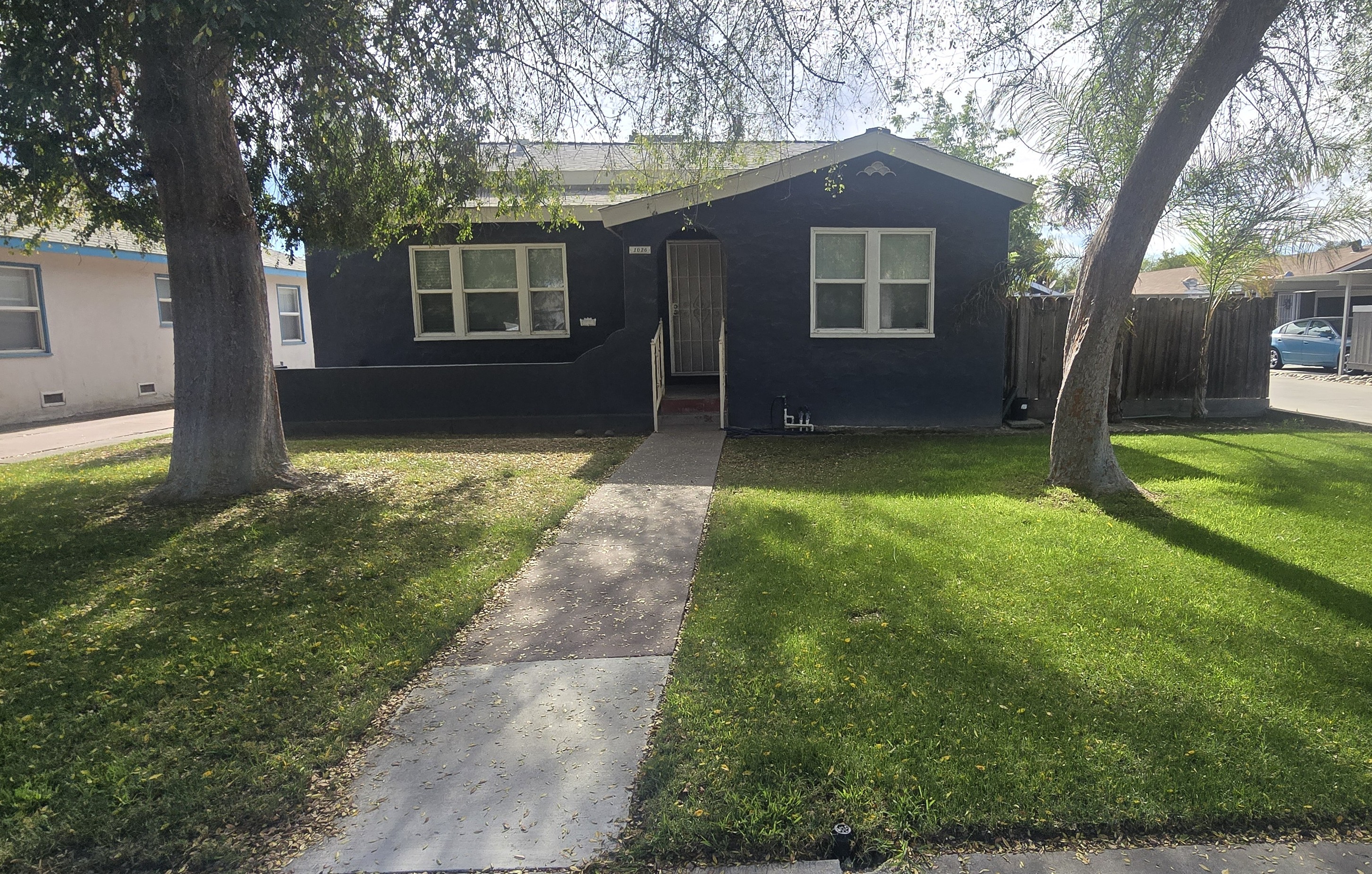 1026 Kaweah Street - Front